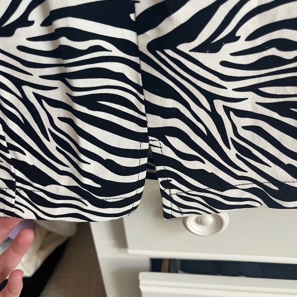 Eyeshadow zebra print mini skirt size 5 - Picture 3 of 5